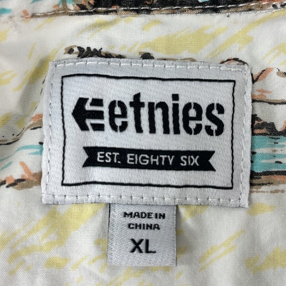 Etnies Men’s White Yellow Hawaiian Tropical Button Up Collared Short Shirt sz XL - Picture 2 of 10